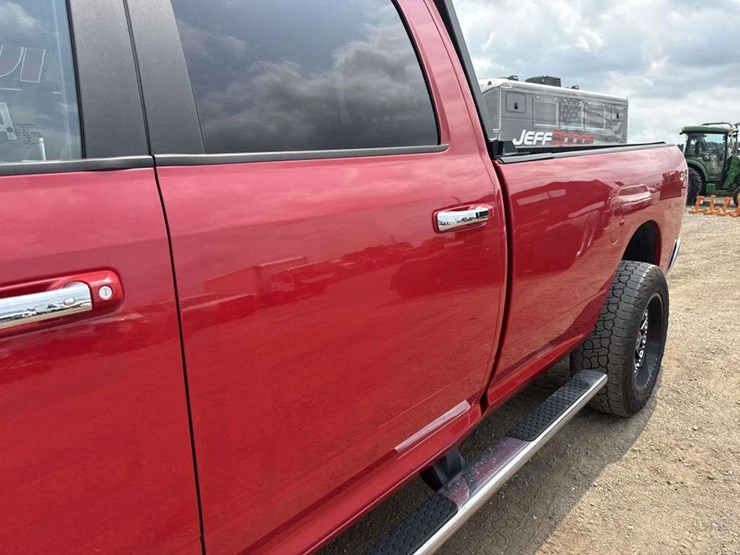 2018-dodge-3500-image-9