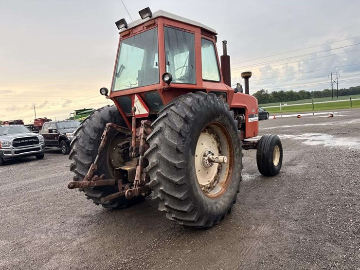 allis-chalmers-7040-image-3