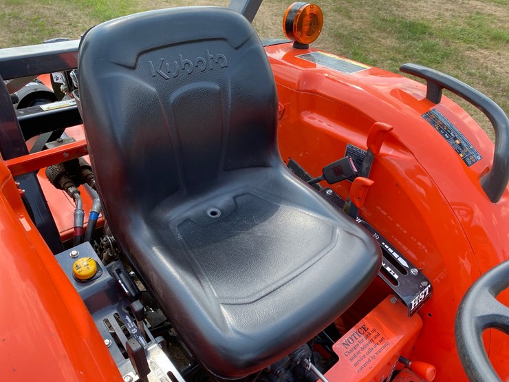 2019-kubota-l4701d-image-33