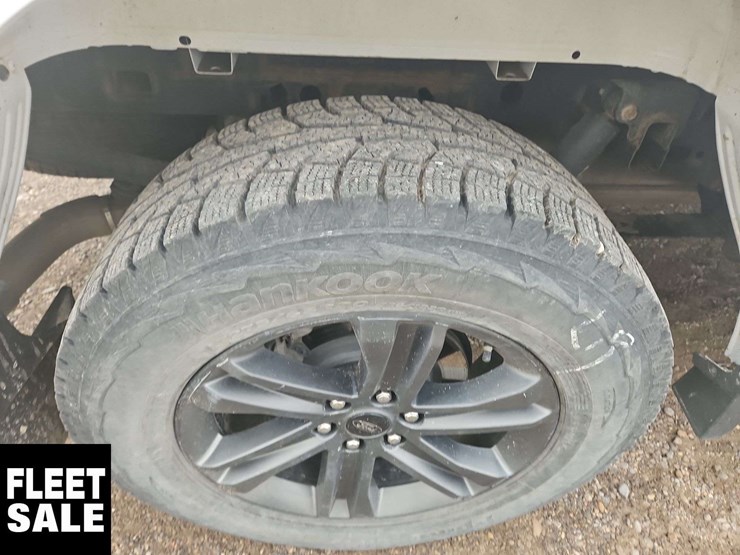 2021-ford-f150-image-12