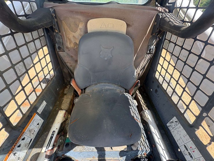bobcat-t300-image-10