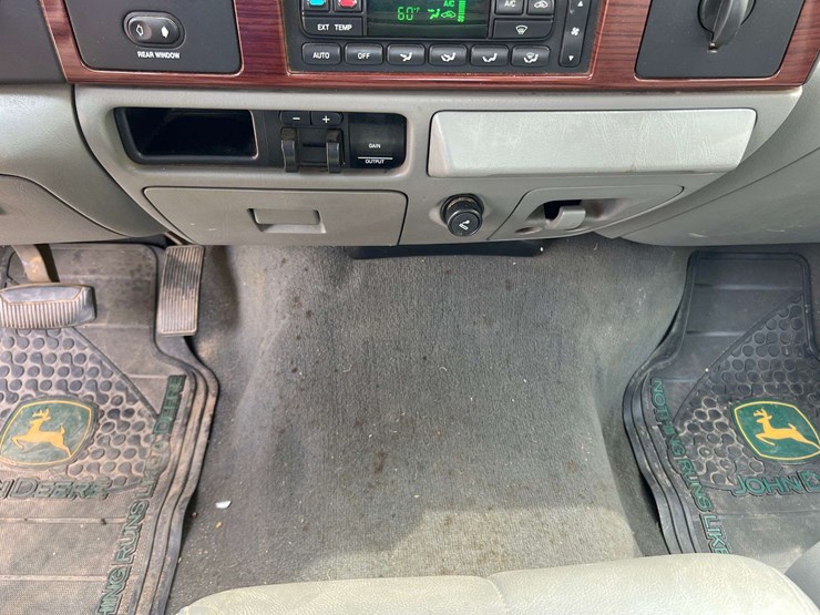 2005-ford-f350-image-31