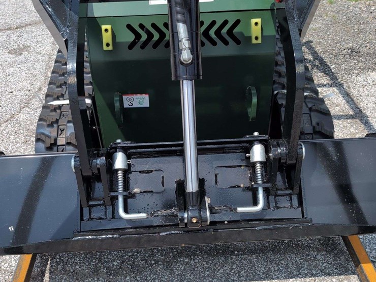 zjg-mini-skid-steer-loader-zj-380-(green)---15hp-image-3