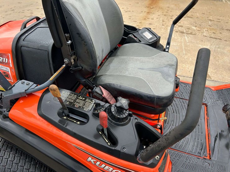 2018-kubota-zd1211r-image-9