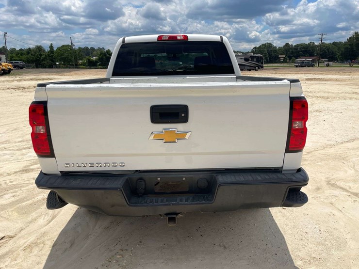 2018-chevrolet-silverado-1500-image-6