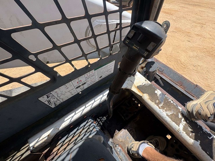 bobcat-t300-image-13