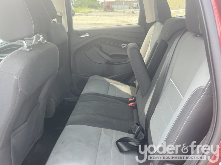 2014-ford-escape-image-21