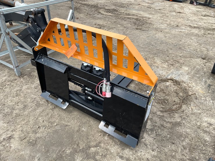 #9799-•-wolverine-hydraulic-pallet-fork-attachment-image-4