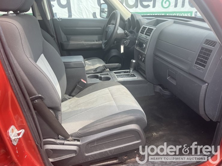 2008-dodge-nitro-image-29