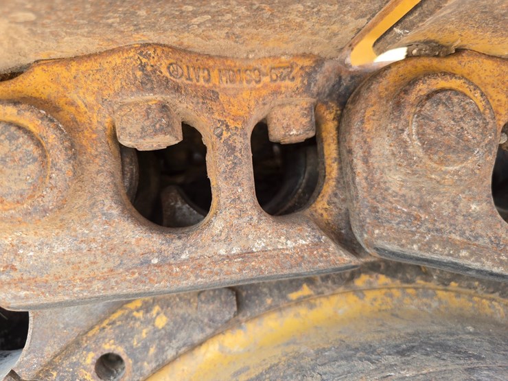 caterpillar-953d-image-44