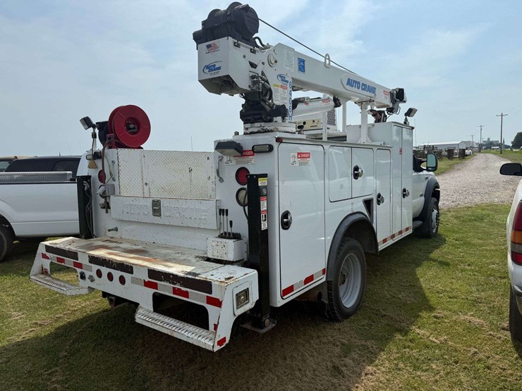 2007-ford-f550-image-4