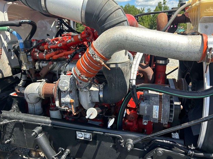 2010-peterbilt-386-image-33