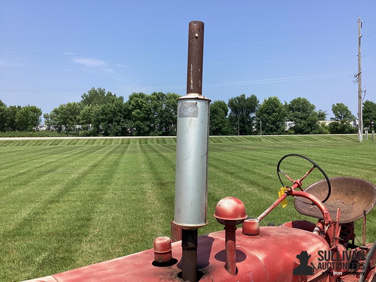 1944-farmall-a-2wd-tractor-w/belly-blade-image-9