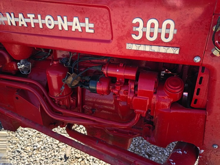 1955-international-300-image-14