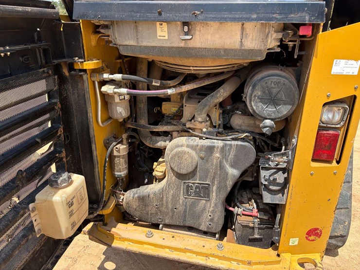 2019-caterpillar-299d2-image-28