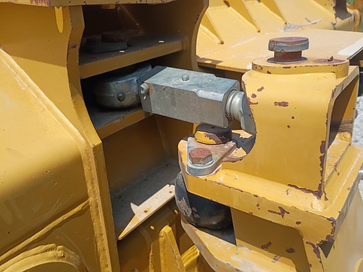 caterpillar-d6k2-lgp-image-83