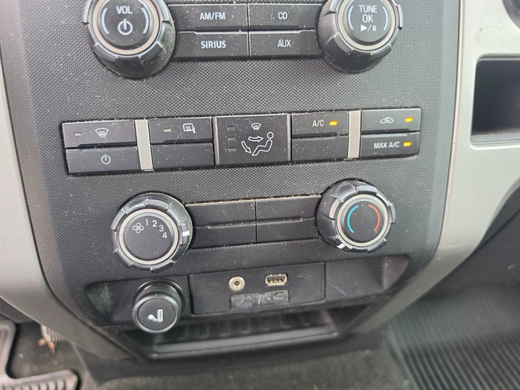 2011-ford-f150-image-36