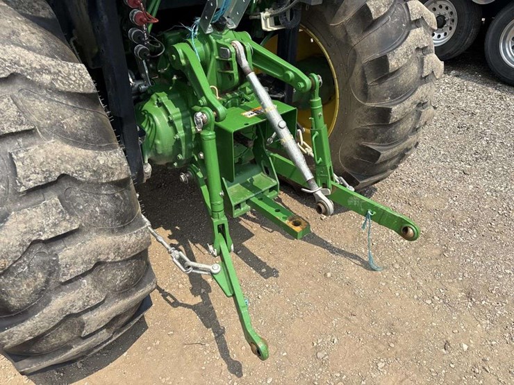 john-deere-4066r-image-12