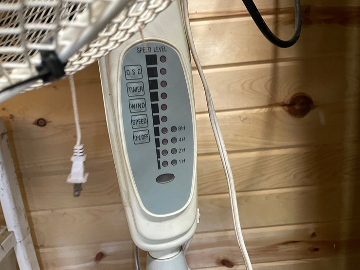 #10179-•-wind-chase-electric-fan-on-stand-image-4