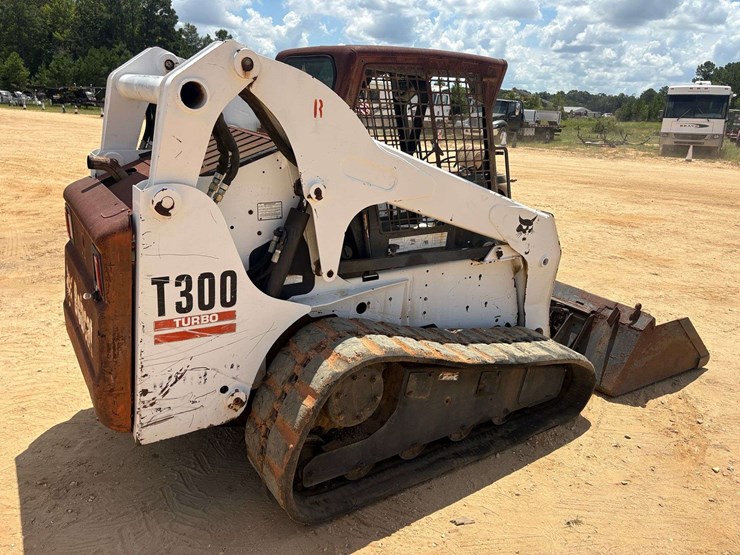 bobcat-t300-image-3