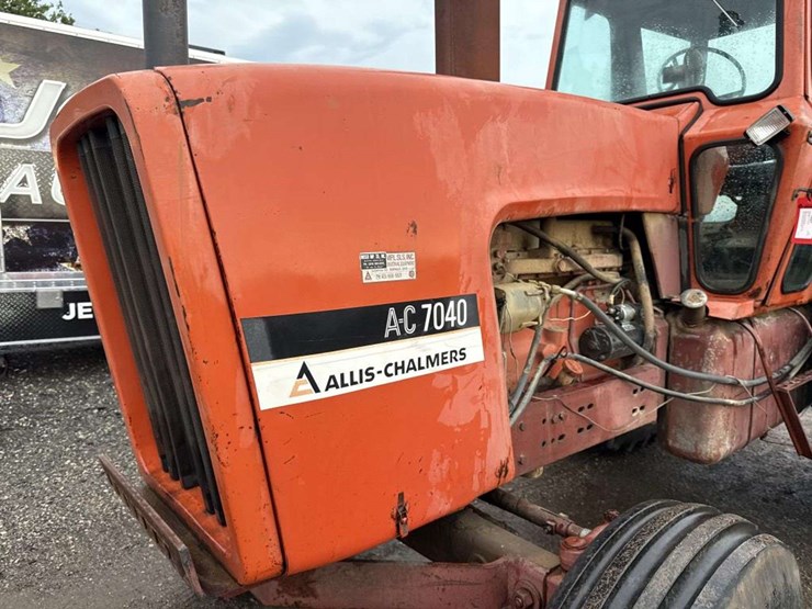 allis-chalmers-7040-image-6