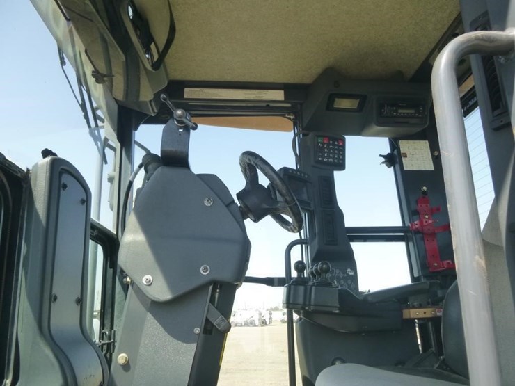 2012-deere-672gp-image-10