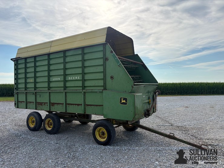 john-deere-716-image-3