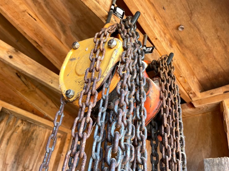 #7971-•-(2)-chain-hoists-image-8