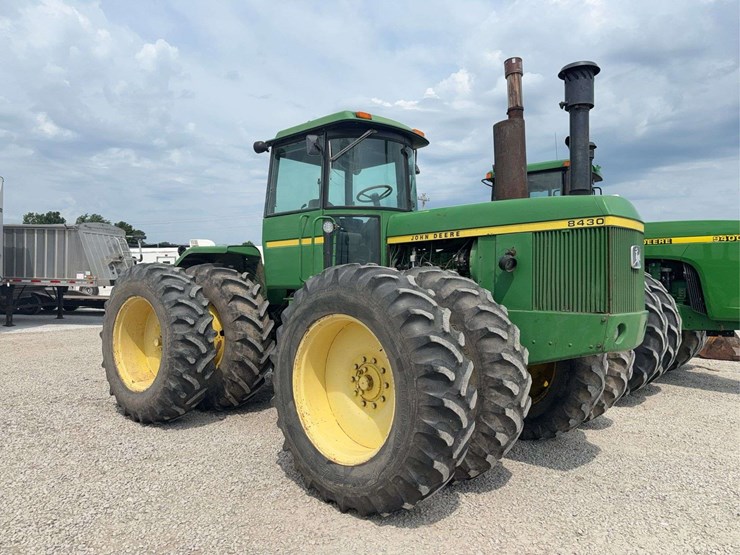 1978-john-deere-8430-image-3