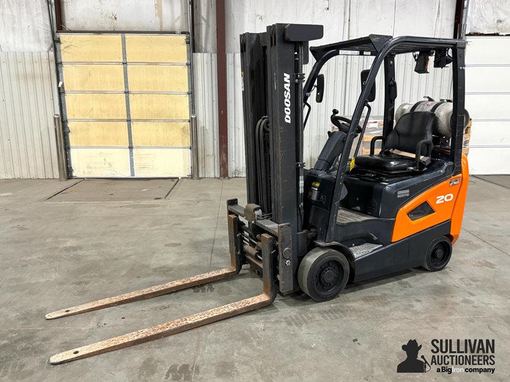 2019-doosan-gc20sc-9lp-forklift-image-1