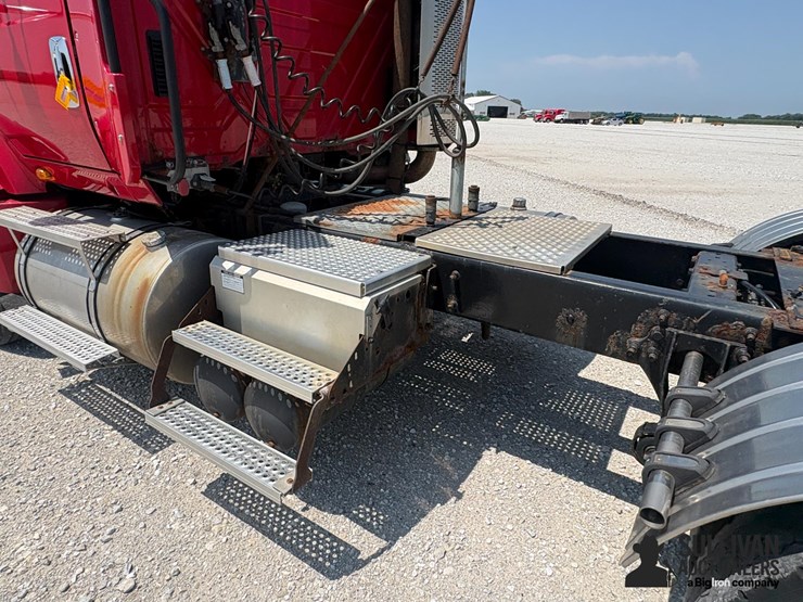 2009-international-prostar-image-13