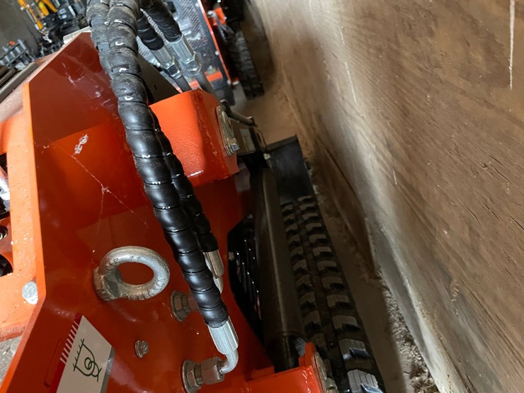 #9727-•-future-mini-skid-steer-loader-image-5