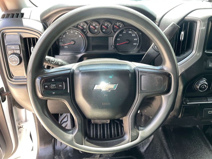 2020-chevrolet-silverado-3500-image-12