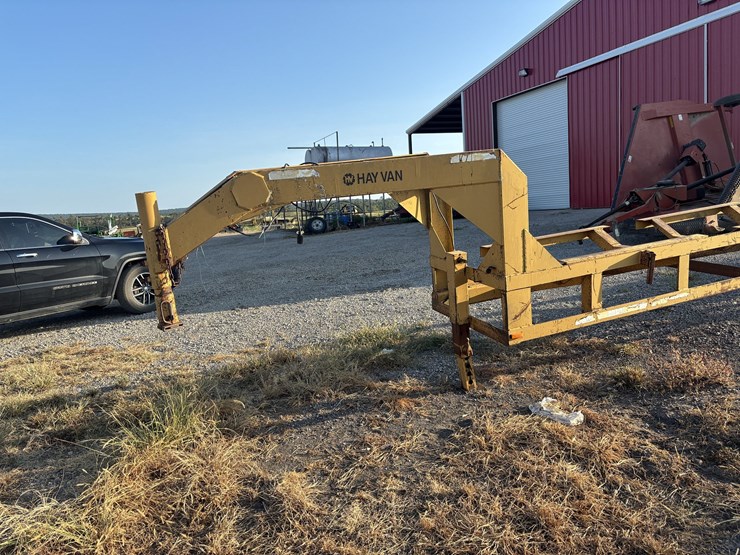 hayvan-6-bale-gooseneck-trailer-image-2