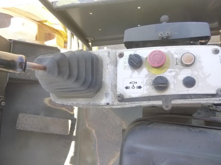2012-bomag-bw213pdh-40-image-11