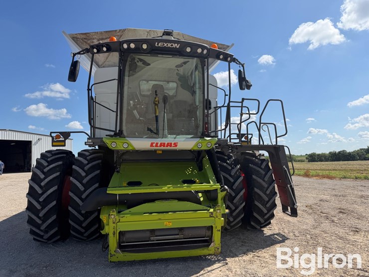 2022-claas-lexion-8600-image-2