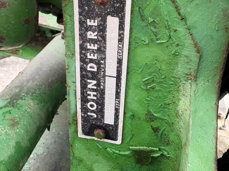 john-deere-38-image-17