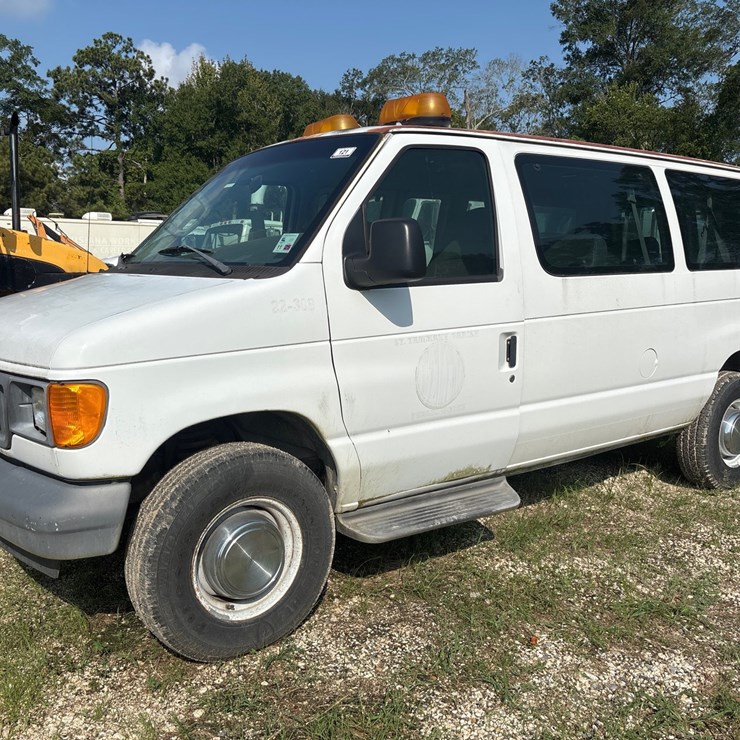 2006 FORD E350