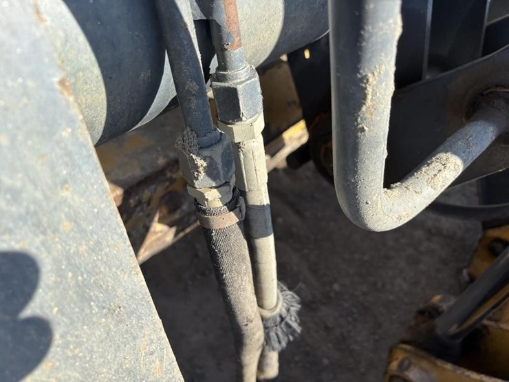 2007-deere-410j-image-15