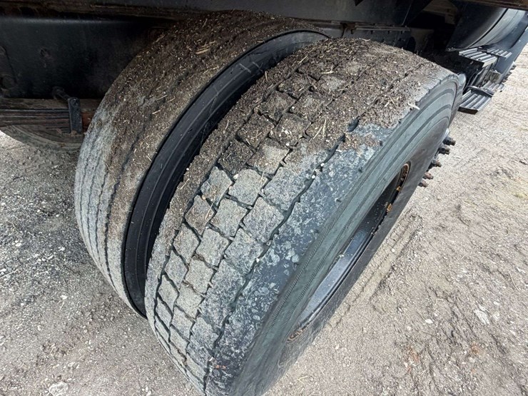 2006-ford-f750-image-12