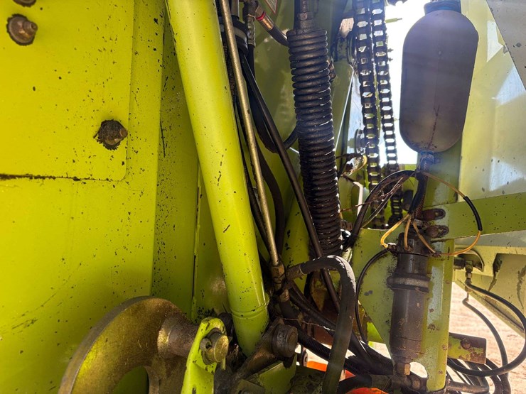 claas-variant-280-image-26