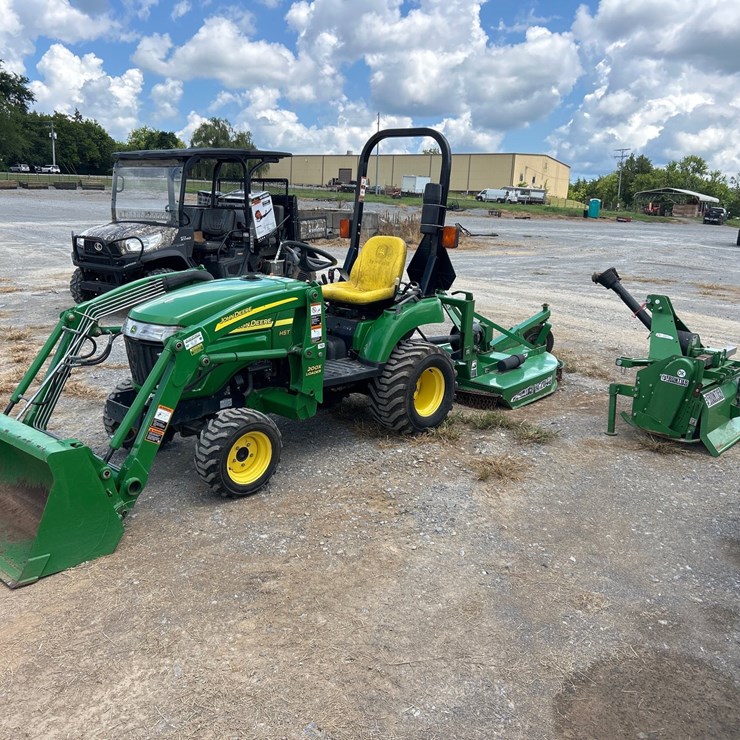 JOHN DEERE 2305