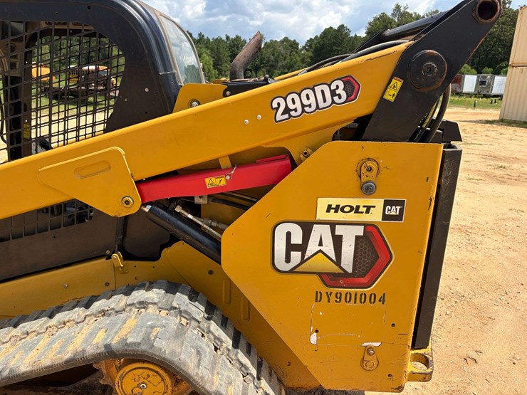 2020-caterpillar-299d3-image-29