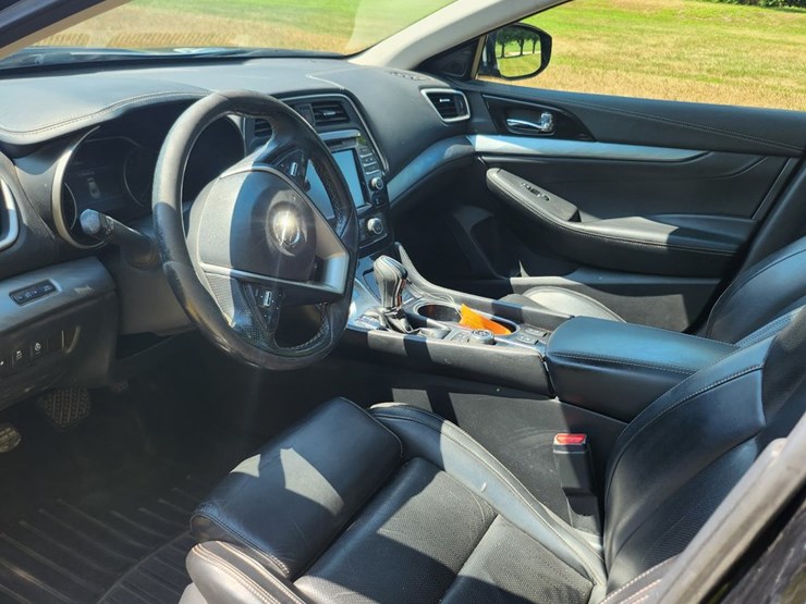 #2809-•-2016-nissan-maxima-sl-(has-wi-title)-image-9