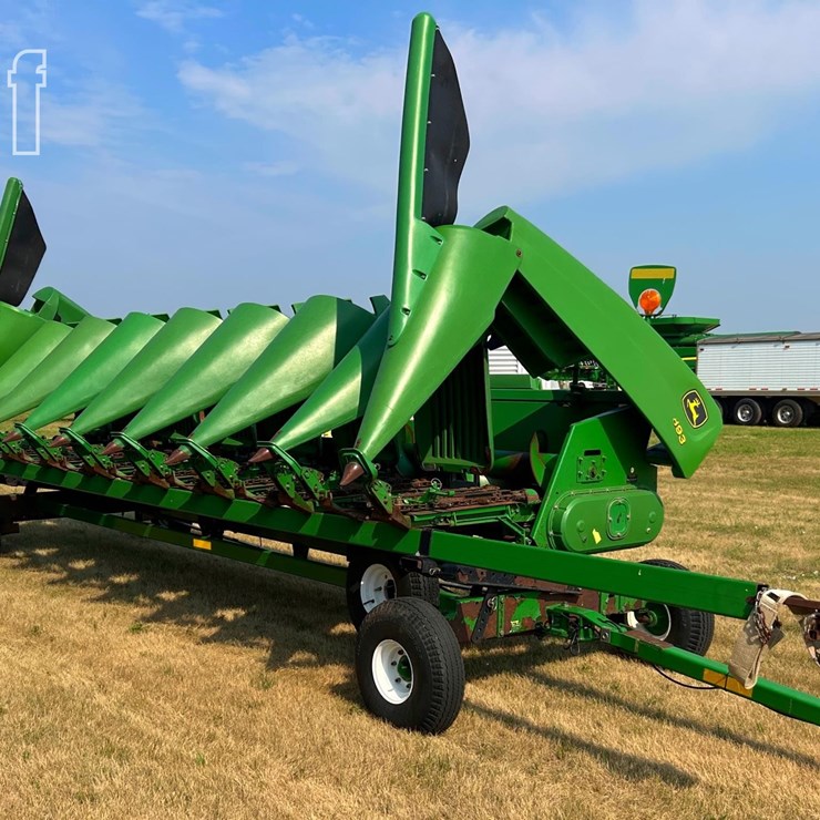 2005 JOHN DEERE 893