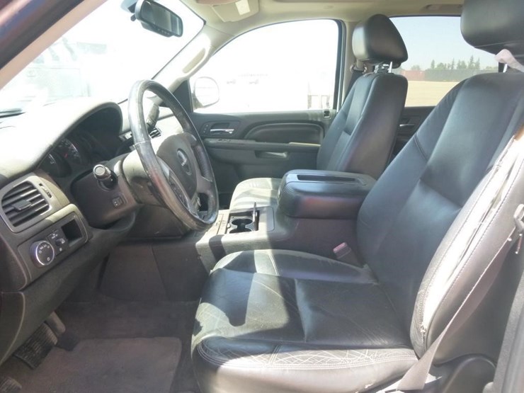 2011-gmc-yukon-denali-image-9