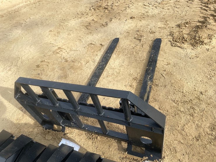 #2121-•-jct-skid-steer-mounted-pallet-fork-frame-with-60"-forks-image-3