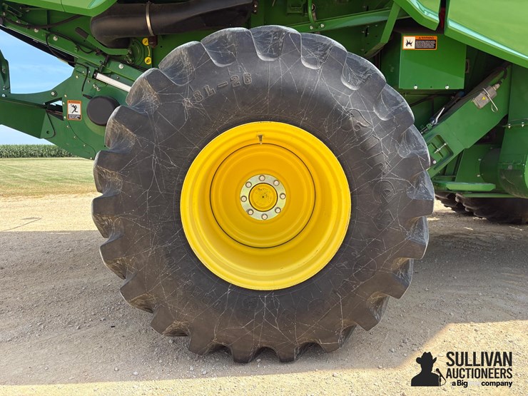 2014-john-deere-s670-image-17