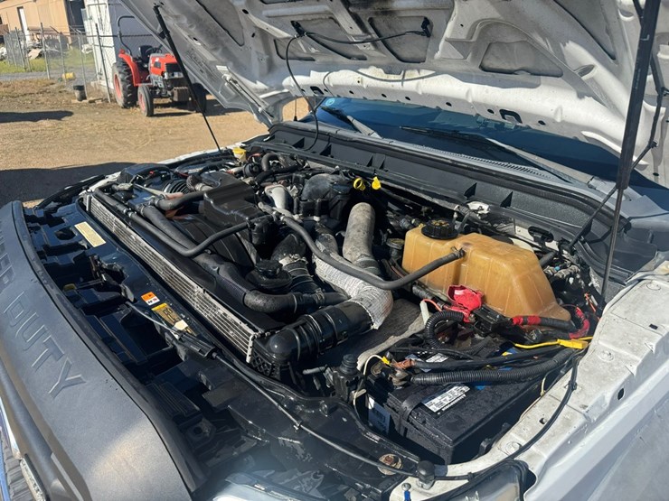 2011-ford-f550-image-30