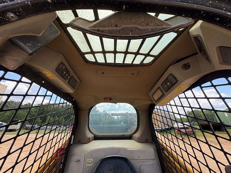 2019-caterpillar-299d2-image-9